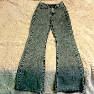 VERY STRETCHY BRAND NEW!